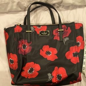 NWT Kate Spade purse in Wilson Road red Poppy print